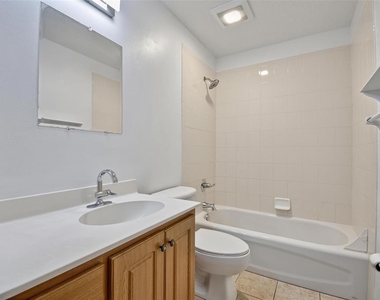 83 Lynbrook Drive - Photo Thumbnail 30