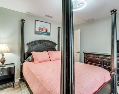 289 W Pine Valley Lane - Photo Thumbnail 16