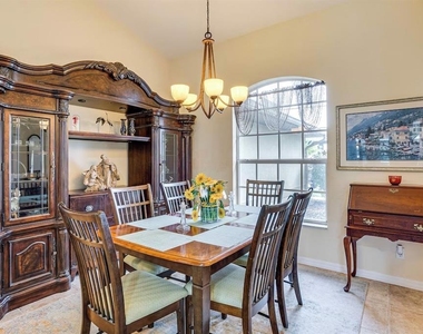 289 W Pine Valley Lane - Photo Thumbnail 9