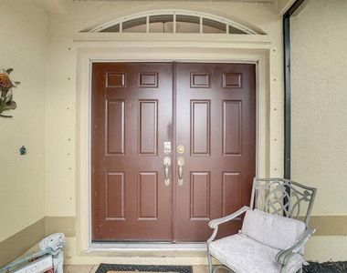 289 W Pine Valley Lane - Photo Thumbnail 2