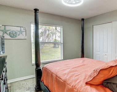 289 W Pine Valley Lane - Photo Thumbnail 17