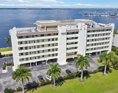 1500 Park Beach Circle - Photo Thumbnail 32