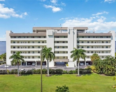 1500 Park Beach Circle - Photo Thumbnail 33