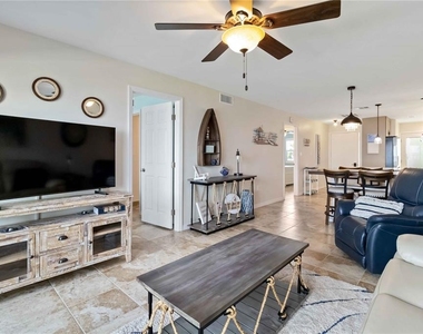 1500 Park Beach Circle - Photo Thumbnail 15