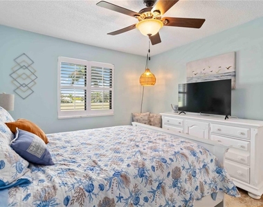 1500 Park Beach Circle - Photo Thumbnail 25