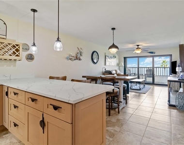 1500 Park Beach Circle - Photo Thumbnail 8