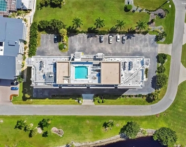 1500 Park Beach Circle - Photo Thumbnail 39