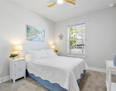 17639 Wild Iris Lane - Photo Thumbnail 12