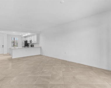 14191 Heritage Landing Boulevard - Photo Thumbnail 3