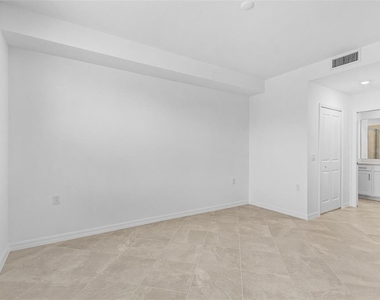 14191 Heritage Landing Boulevard - Photo Thumbnail 7