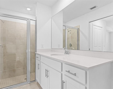 14191 Heritage Landing Boulevard - Photo Thumbnail 8