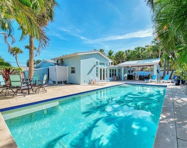 5628 Cape Leyte Drive - Photo Thumbnail 20
