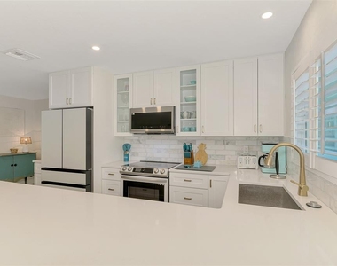 5628 Cape Leyte Drive - Photo Thumbnail 44
