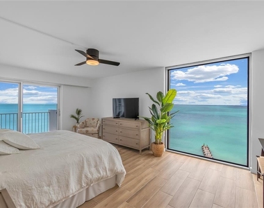 2301 Gulf Of Mexico Drive - Photo Thumbnail 17