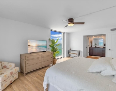 2301 Gulf Of Mexico Drive - Photo Thumbnail 18