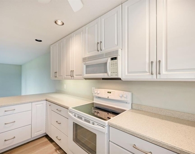 4660 Ocean Boulevard - Photo Thumbnail 13