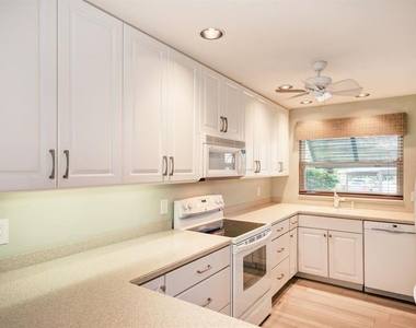 4660 Ocean Boulevard - Photo Thumbnail 11