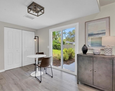 4110 Iola Drive - Photo Thumbnail 8
