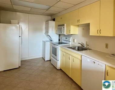 606 W Broad Street - Photo Thumbnail 6
