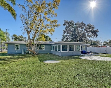 209 Briggs Court - Photo Thumbnail 33