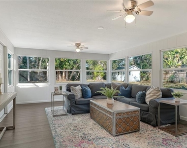 209 Briggs Court - Photo Thumbnail 12