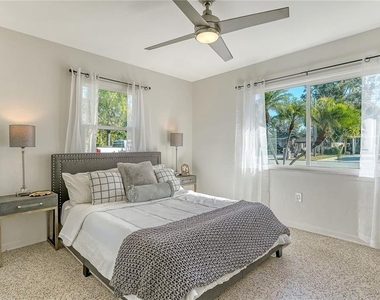 209 Briggs Court - Photo Thumbnail 15