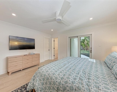 431 Island Circle - Photo Thumbnail 21