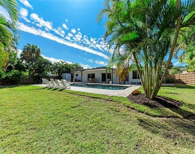 431 Island Circle - Photo Thumbnail 42