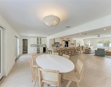 431 Island Circle - Photo Thumbnail 18