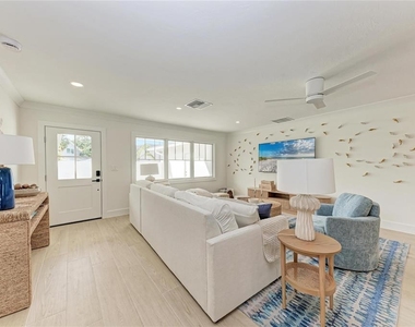 431 Island Circle - Photo Thumbnail 9