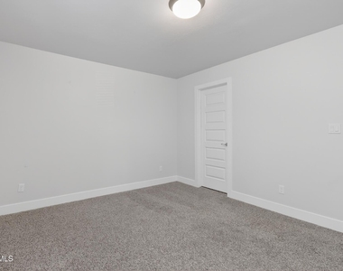 2233 Sandstone Place - Photo Thumbnail 41