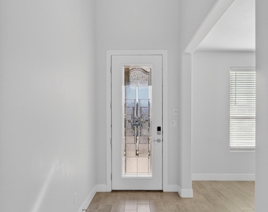 2233 Sandstone Place - Photo Thumbnail 2