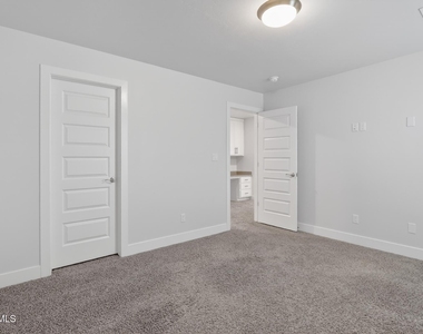 2233 Sandstone Place - Photo Thumbnail 42