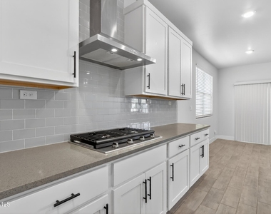 2233 Sandstone Place - Photo Thumbnail 20