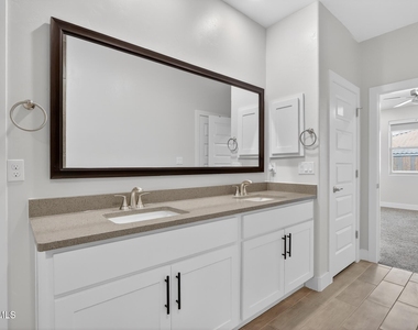2233 Sandstone Place - Photo Thumbnail 35