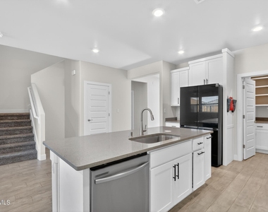 2233 Sandstone Place - Photo Thumbnail 17