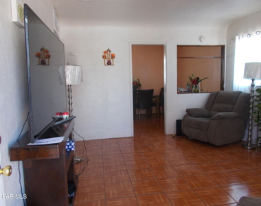 7724 Mustang Avenue - Photo Thumbnail 2