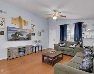 3092 Tierra Bowles Drive - Photo Thumbnail 7
