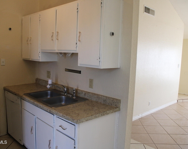 5947 Deer Avenue - Photo Thumbnail 4
