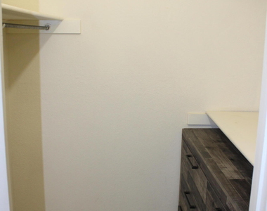 5947 Deer Avenue - Photo Thumbnail 13