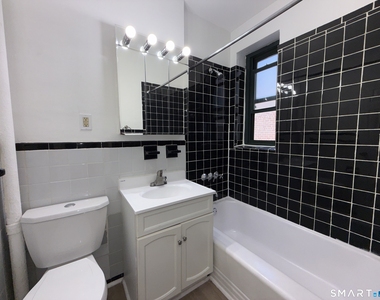 28 Strawberry Hill Avenue - Photo Thumbnail 11