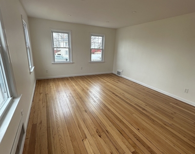 11 Colony Street - Photo Thumbnail 7