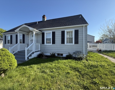 11 Colony Street - Photo Thumbnail 1