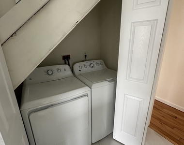 11 Colony Street - Photo Thumbnail 10