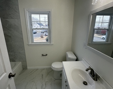 11 Colony Street - Photo Thumbnail 11