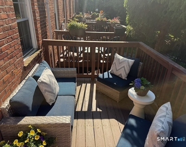 289 Bridge Street - Photo Thumbnail 22