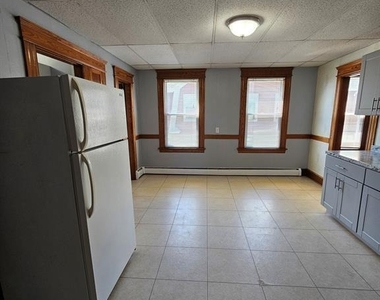 75 Vernon Street - Photo Thumbnail 5