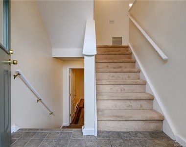 10 South Street - Photo Thumbnail 2