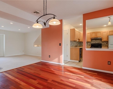 10 South Street - Photo Thumbnail 7