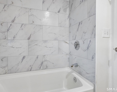 39 Grand Street - Photo Thumbnail 13